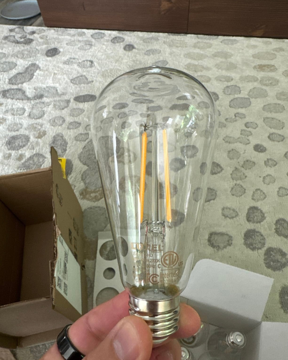 Review — Standard Bulb ST19/ST64